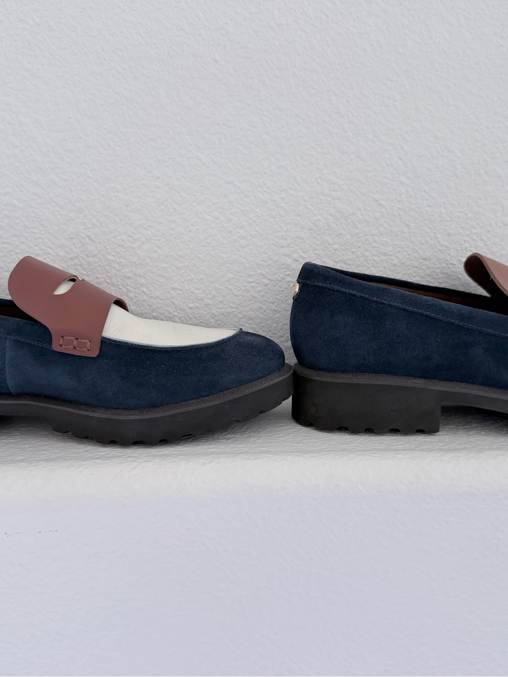 Cole Haan Waterproof Penny Loafers 8 Blue Suede Colorblock Lug Sole Grand New - Picture 4 of 7